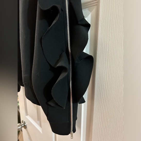 Gabby Isabella black ruffle zip sweater sz S - Picture 2 of 4